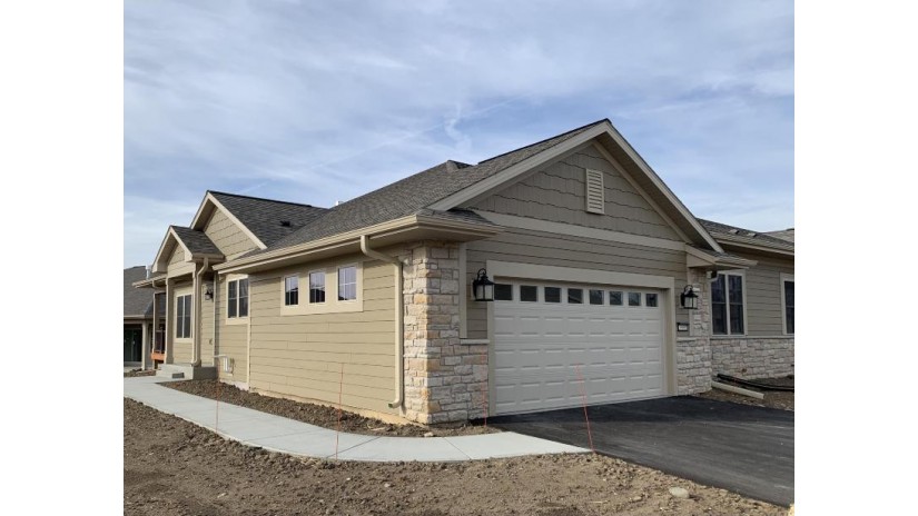 14640 W Hickory Hills Dr 1502 New Berlin, WI 53151 by Foundations Realty Group LLC $424,900