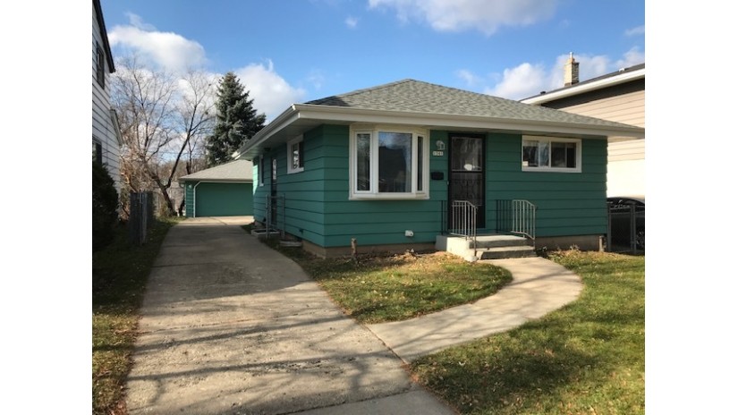 1341 S 91st St West Allis, WI 53214 by Shorewest Realtors $127,900