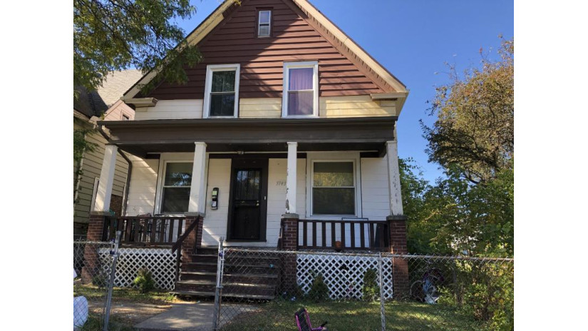 3743 N Port Washington Ave 43A Milwaukee, WI 53212 by RE/MAX Lakeside-North $59,900