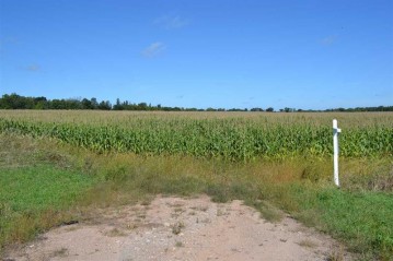 Hwy E, Omro, WI 54963