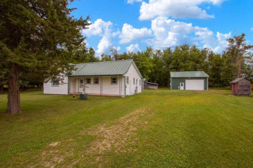 454 Badger Drive, Colburn, WI 54943