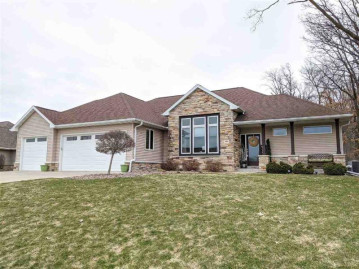 485 Whispering Springs Drive, Fond Du Lac, WI 54937