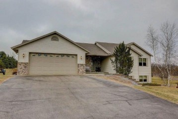 W8035 Parker Dr, Pacific, WI 53954