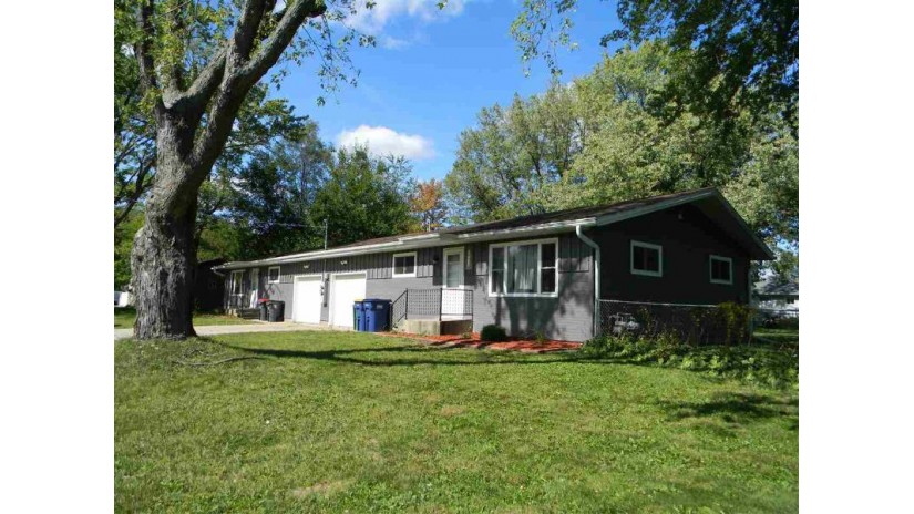 861 & 863 E Elmwood Ave Beloit, WI 53511 by Century 21 Affiliated $214,000