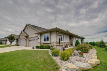 5792 Prairie Stone Dr 5792, McFarland, WI 53558