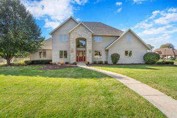 380 Eagle Ct, Whitewater, WI 53190-1565