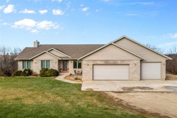 9036 County Road S, Springdale, WI 53572