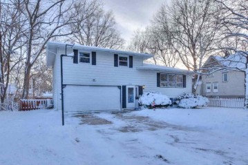 3207 Thurber Ave, Blooming Grove, WI 53714