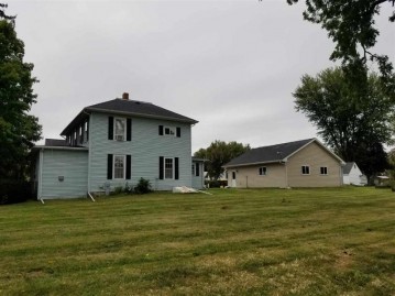 436 Lincoln Ave, Lancaster, WI 53813