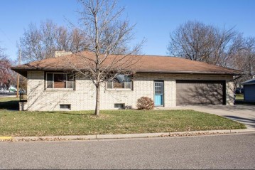 605 Orange St, Prescott, WI 54021