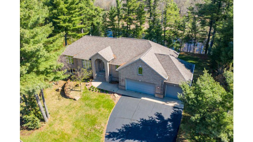 6607 Peninsula Lane Ringle, WI 54471 by Amaximmo Llc $499,999