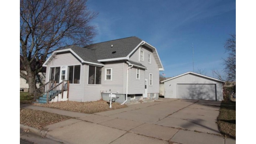 451 Saratoga Street Wisconsin Rapids, WI 54494 by Terry Wolfe Realty $91,900