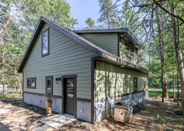 5503 Leisure Dr S, Hazelhurst, WI 54531