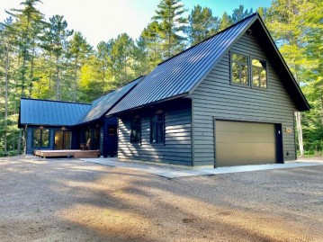 2955 Pine Crest Ln, Sayner, WI 54560