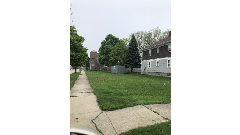 6701 31 Ave Kenosha, WI 53142 by Better Homes and Gardens Real Estate Power Realty $14,500