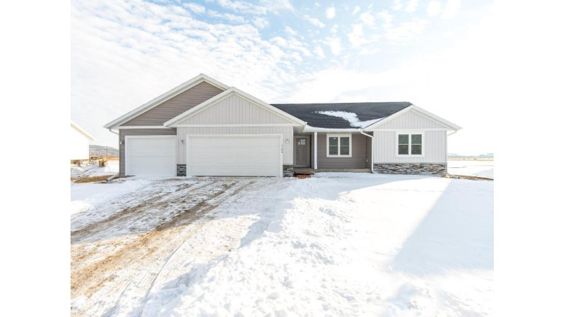 1706 Waxwing Ln Holmen, WI 54636 by RE/MAX Results $309,900