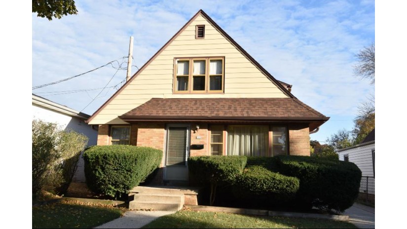 220 E Wilbur Ave 220A Milwaukee, WI 53207 by RE/MAX Realty Pros~Brookfield $204,900