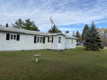 W6121 County Road P, Lake, WI 54159