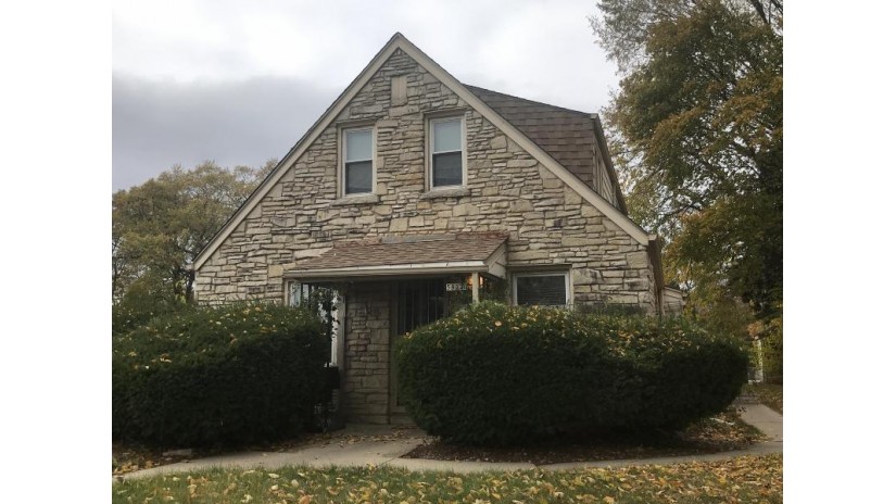 5922 W Roosevelt Dr Milwaukee, WI 53216 by Ogden & Company, Inc. $128,900