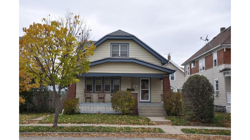 1703 S 81st St West Allis, WI 53214 by Metro Realty Group $199,900