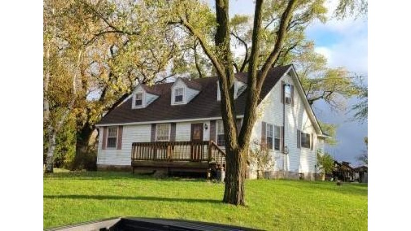20811 98th St Bristol, WI 53104 by Bill Stade Auction & Realty $474,500