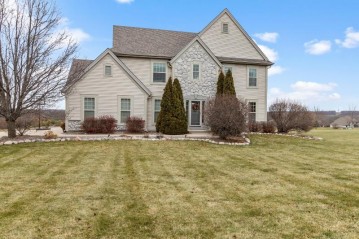 W237S9665 Kunzendorf Ct, Vernon, WI 53103