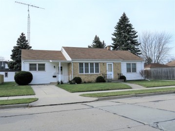 2614 Drexel Ave, Racine, WI 53403-2927