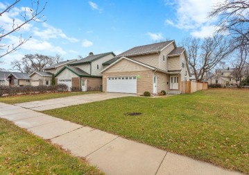 8635 W Schlinger Ave, West Allis, WI 53214-1306