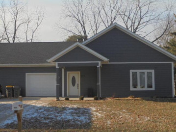 535 Clark St, Hammond, WI 54015