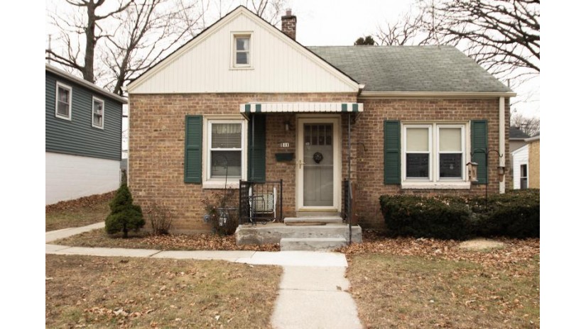 111 N 78th St Milwaukee, WI 53213 by Redefined Realty Advisors LLC $150,000