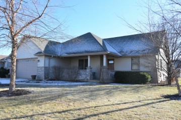 855 Meadowgate Dr, Waterford, WI 53185-4276