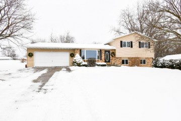 W12168 Lange Rd, Elba, WI 53925