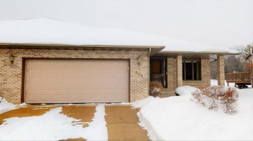 231 Indian Mound Pkwy, Whitewater, WI 53190-1562