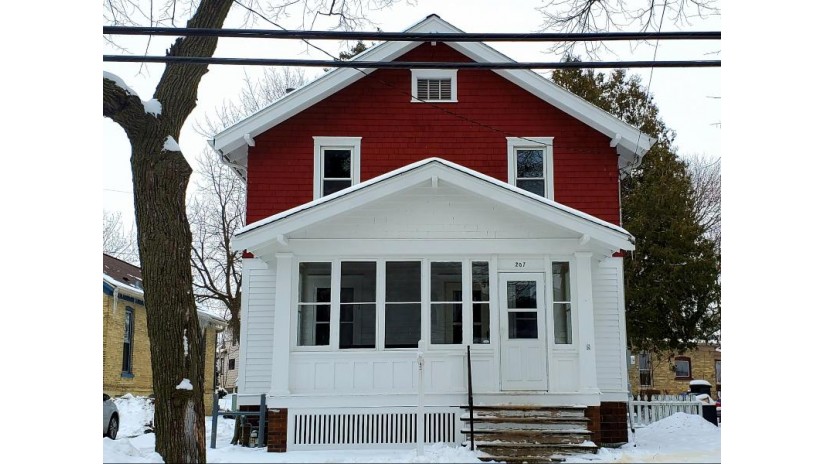 207 S Ninth St Watertown, WI 53094 by RE/MAX Realty Center $129,900