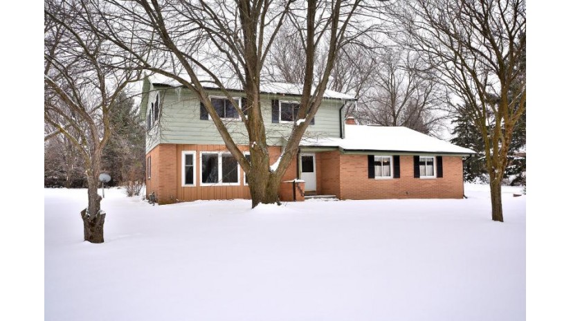 2880 Farview Dr Polk, WI 53076 by First Weber Inc - Menomonee Falls $335,000
