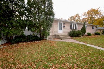 12625 W Courtland Ave, Butler, WI 53007