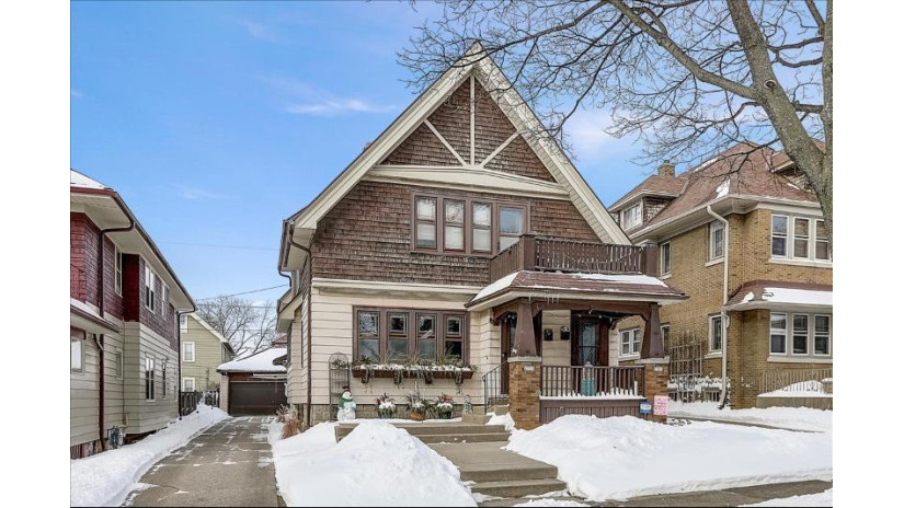 2355 N 58th St 2357 Milwaukee, WI 53210 by Kelly Barrett Real Estate $234,900