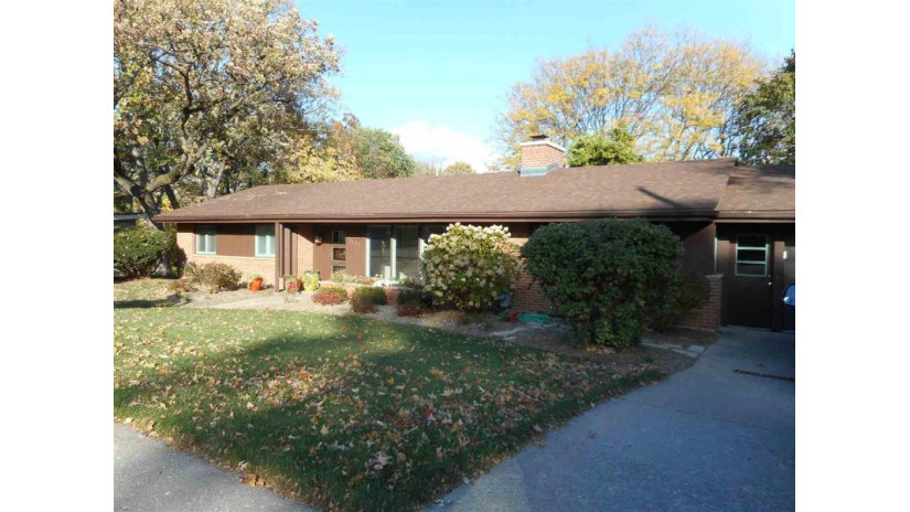 2435 Harlem Boulevard Rockford, IL 61103 by Gambino Realtors $162,900