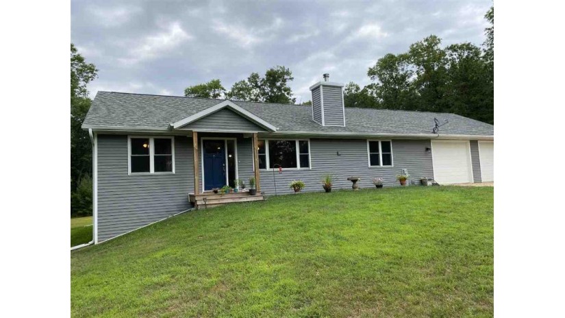 W5466 Azalea Drive Wescott, WI 54166 by Full House Realty, LLC $299,900