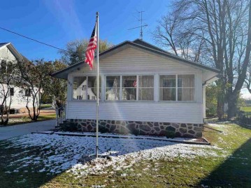 167 Picnic Street, Tigerton, WI 54486-9674