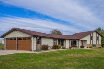 W6292 Quarry Road, Ellington, WI 54913-9753