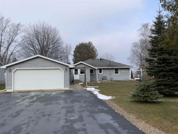 W4656 Swan Acre Drive, Washington, WI 54111