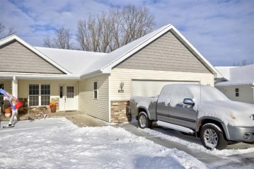 805 W Cook Street 6, New London, WI 54961