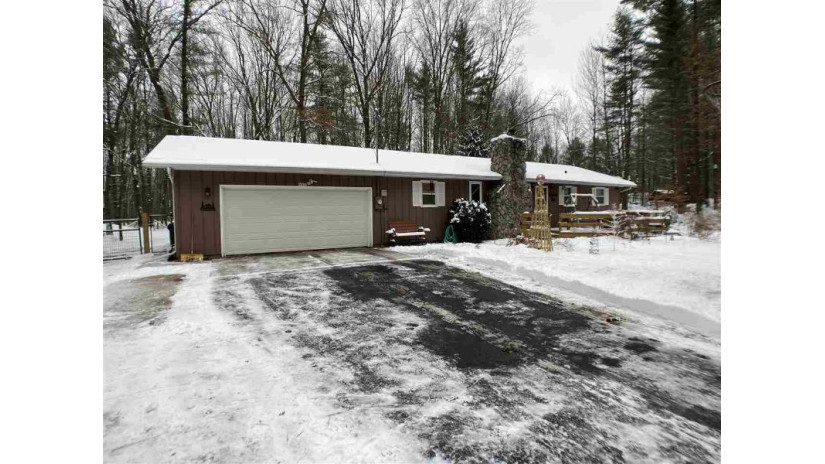 W6835 Curt Black Road Wescott, WI 54166 by Full House Realty, LLC $159,900