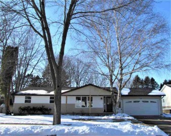 1207 Hillcrest Avenue, Kewaunee, WI 54216