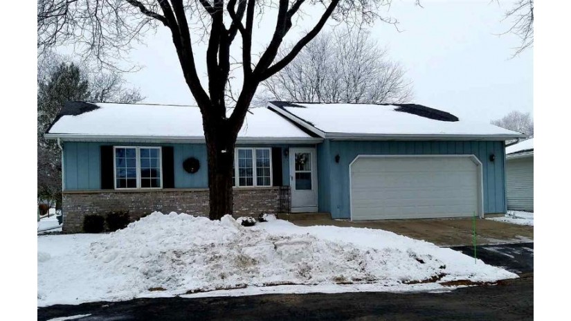 27 Heritage Lane Fond Du Lac, WI 54935 by First Weber, Inc. $169,500