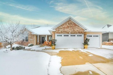 2657 Prairie Garden Trail, Howard, WI 54313