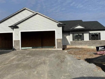 W9347 Oakwood Drive, Dale, WI 54944