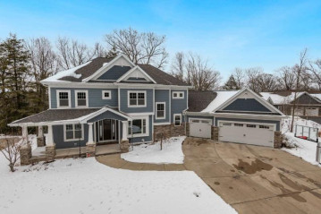 733 Iron Horse Way, Ledgeview, WI 54311-6946