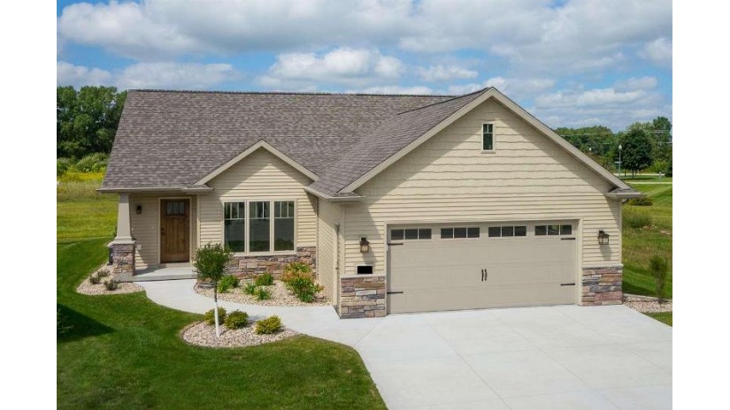 4975 W Woods Creek Lane Grand Chute, WI 54913 by Century 21 Ace Realty $357,000